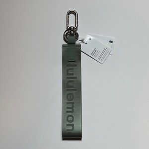 NWT Lululemon Never Lost Keychain Grey Eucalyptus/Legacy Green